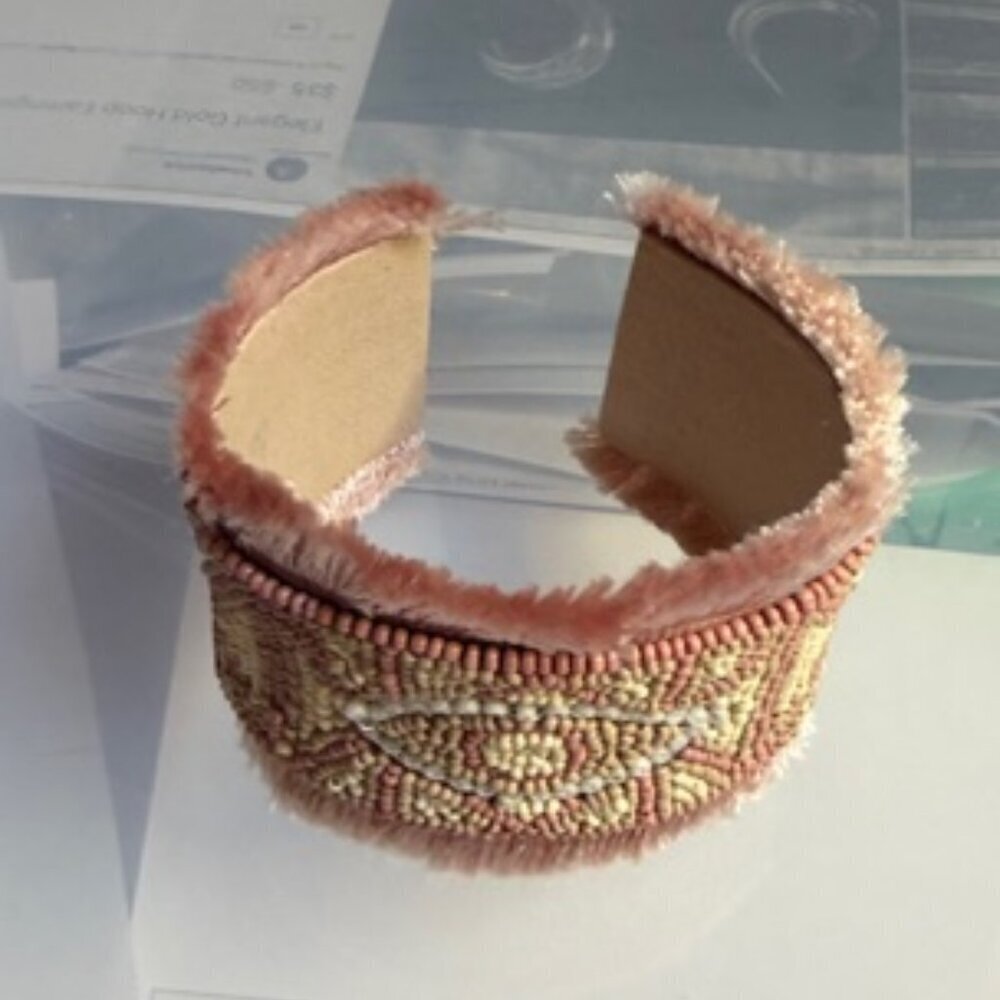 Gorgeous Pink & Tan Beaded Evil Eye Two Inch Cuff - Pristine Condition - Picture 5 of 8